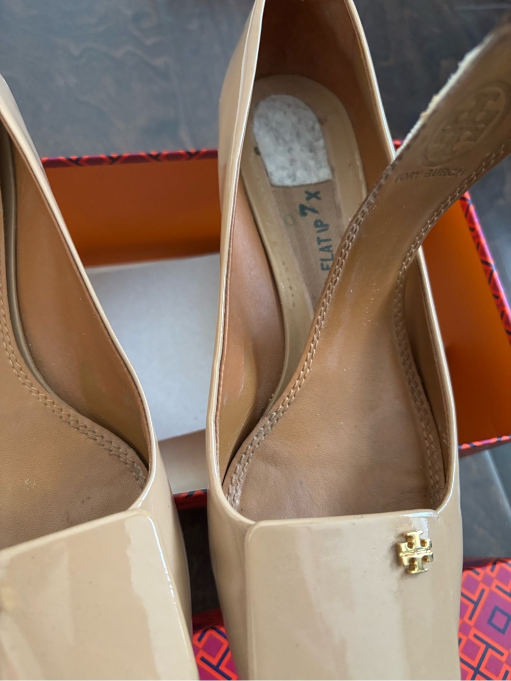 Tory Burch Beige Patent Leather Square-Toe Ballet Flats with Logo - Picture 7 of 9